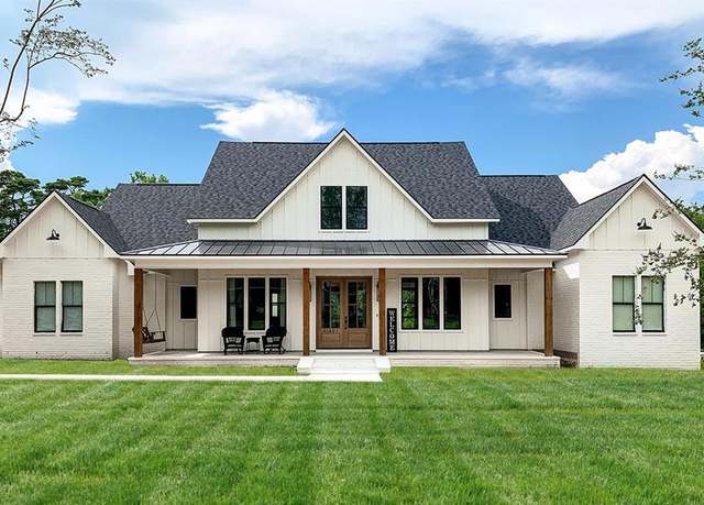 Property at 1265 Stetson St, Sealy, TX 77474, 4 beds, 3.5 baths