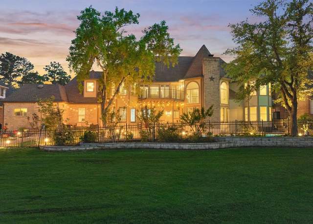 Property at 24718 Creekview Dr, Spring, TX 77389, 5 beds, 4.5 baths