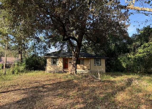 Property at 767 County Road 370, Splendora, TX 77372, 3 beds, 1 bath