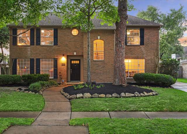 Property at 15907 Turtle Bay Dr, Houston, TX 77062, 4 beds, 2.5 baths