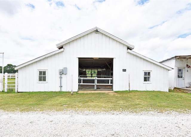 Property at 1136 Jones Rd, New Waverly, TX 77358