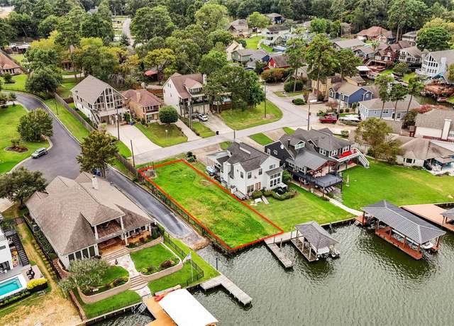 Property at 243 Clear Water St E, Montgomery, TX 77356