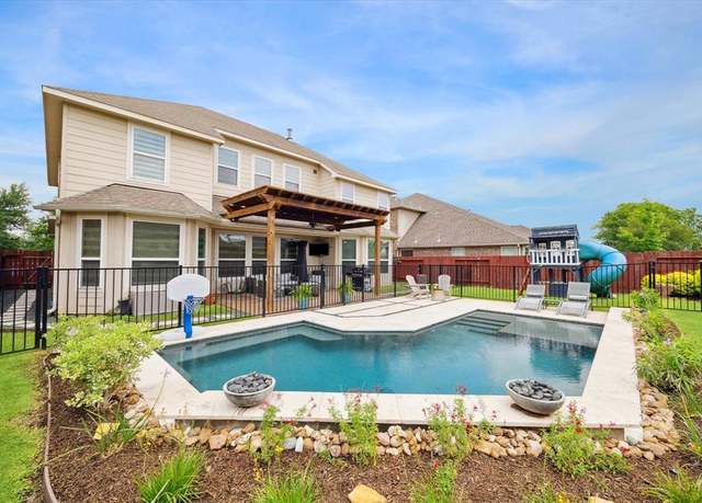 Property at 18618 Suncross Ln, Tomball, TX 77377, 4 beds, 3.5 baths