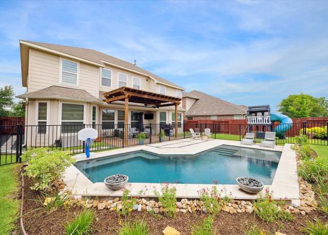 Property at 18618 Suncross Ln, Tomball, TX 77377, 4 beds, 3.5 baths