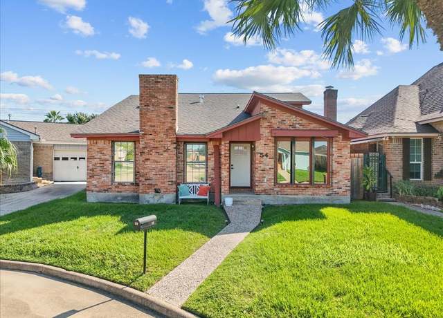 Property at 54 Campeche Cir, Galveston, TX 77554, 3 beds, 2.5 baths