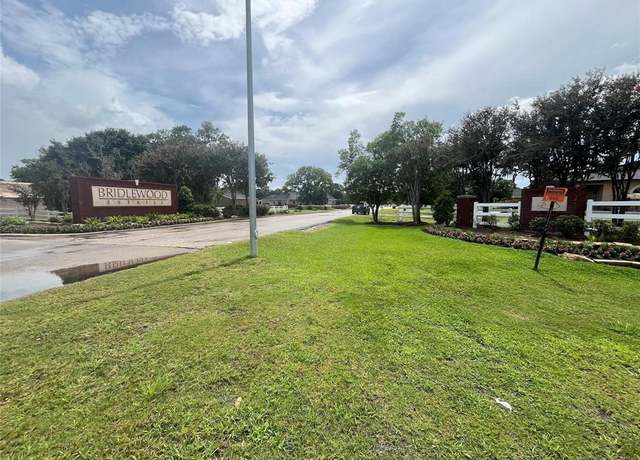 Property at 6703 Rustling Oaks Dr, Rosenberg, TX 77469