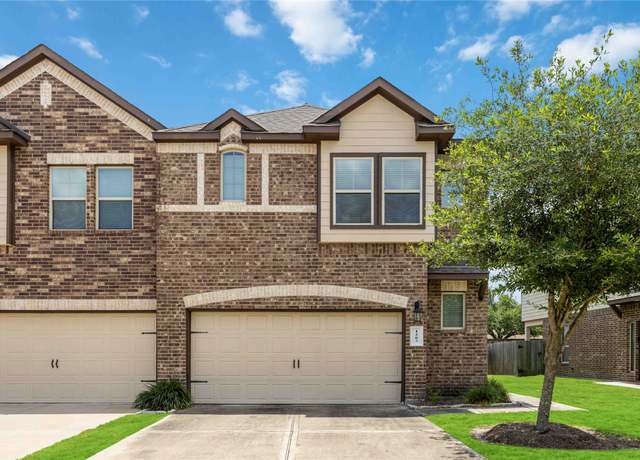 Property at 1207 Citruswood Trail Ln, Rosenberg, TX 77471, 3 beds, 2.5 baths