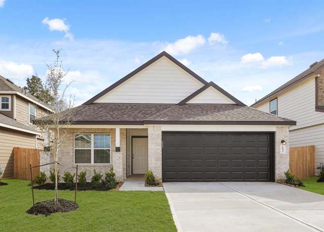 Property at 16932 Hazelnut Dr, Conroe, TX 77302, 4 beds, 2.5 baths