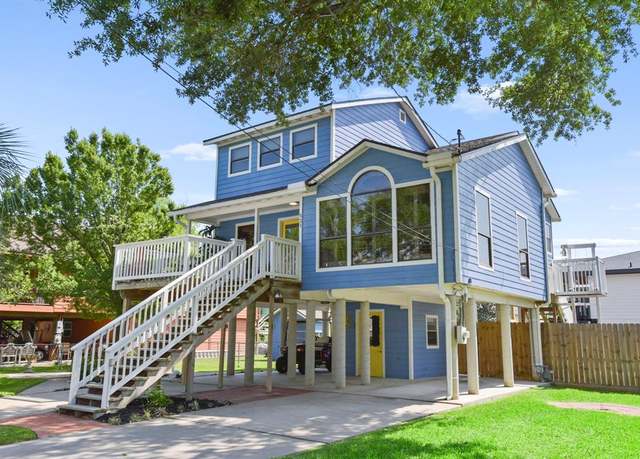 Property at 521 Pine Rd, Clear Lake Shores, TX 77565, 2 beds, 2 baths
