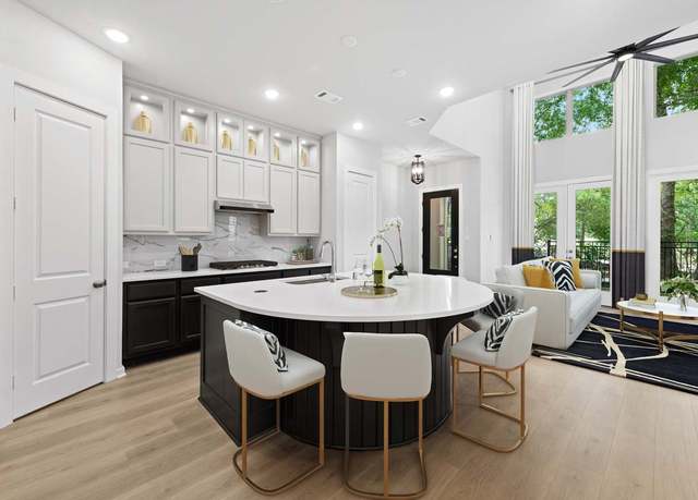Property at 2652 Woodforest Pkwy N, Montgomery, TX 77316, 3 beds, 2.5 baths