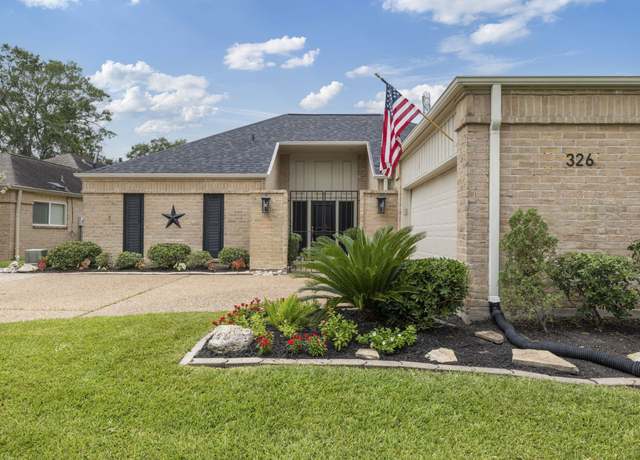 Property at 326 Fox Briar Ln, Sugar Land, TX 77478, 3 beds, 2.5 baths