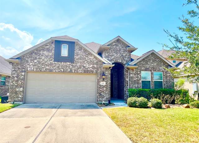 Property at 1610 Nacogdoches Valley Dr, League City, TX 77573, 4 beds, 3 baths