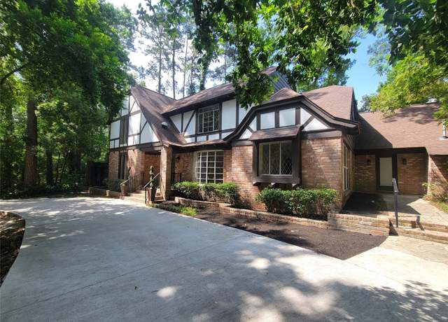 Property at 656 Stonewall Jackson Dr, Conroe, TX 77302, 5 beds, 3.5 baths