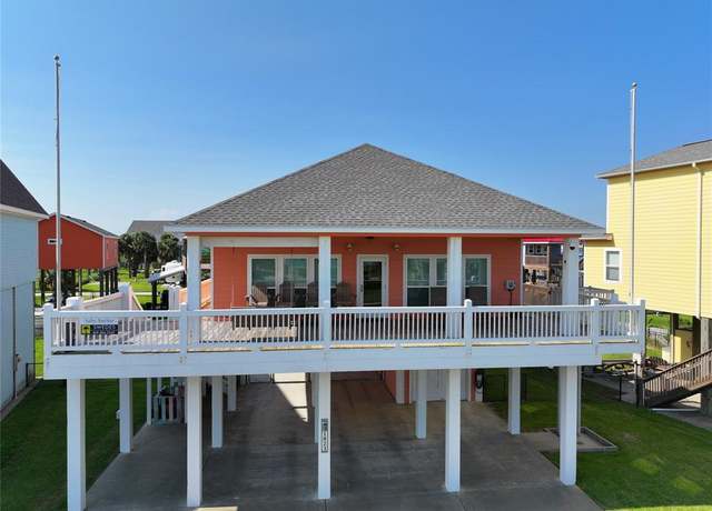 Property at 1823 Pompano Ln, Crystal Beach, TX 77650, 3 beds, 2 baths