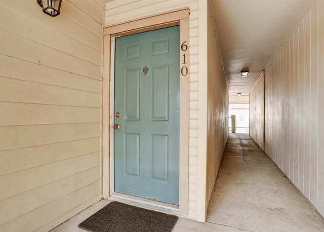 Property at 12550 Whittington Dr Unit 6/610, Houston, TX 77077, 1 bed, 1 bath