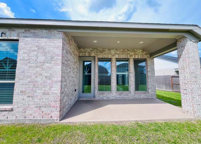 Property at 9738 Willowmoor Ln, Brookshire, TX 77423, 4 beds, 2.5 baths