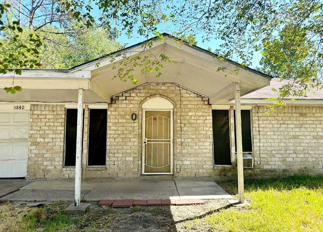Property at 9842 Lum Ln, Houston, TX 77078, 3 beds, 1.5 baths