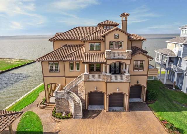 Property at 9 Happy Jack, Hitchcock, TX 77563, 4 beds, 5 baths