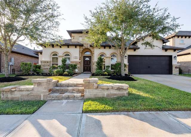 Property at 828 Sage Way Ln, Friendswood, TX 77546, 4 beds, 3 baths