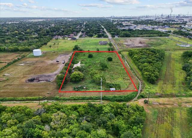 Property at 301 32nd St N, Texas City, TX 77590