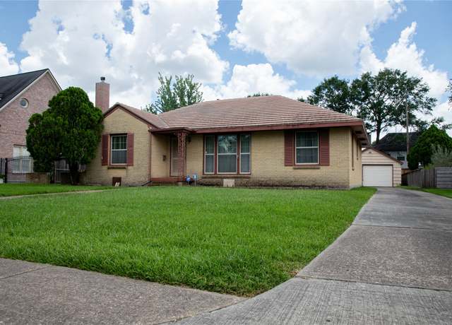 Property at 3719 Bellefontaine St, Houston, TX 77025, 2 beds, 1 bath