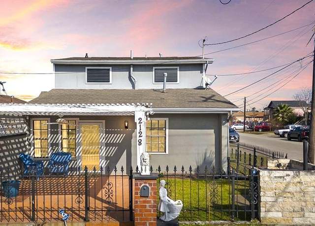 Property at 2128 59th St, Galveston, TX 77551, 4 beds, 3.5 baths