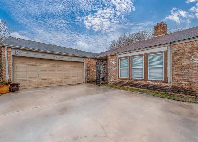 Property at 2718 Ashford Oak Dr, Houston, TX 77082, 3 beds, 2 baths