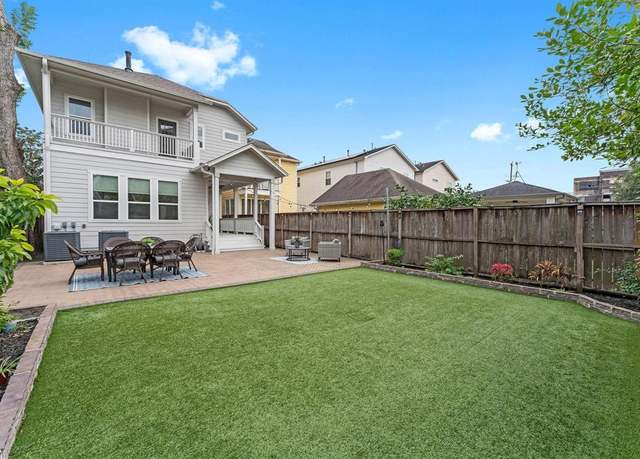Property at 711 Waverly St, Houston, TX 77007, 4 beds, 3.5 baths