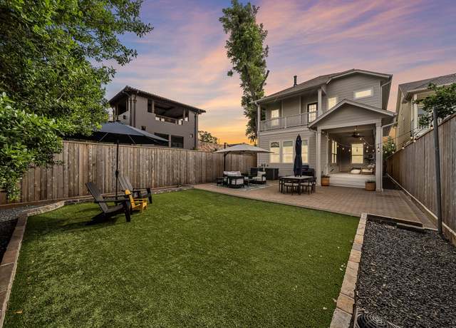 Property at 711 Waverly St, Houston, TX 77007, 4 beds, 3.5 baths