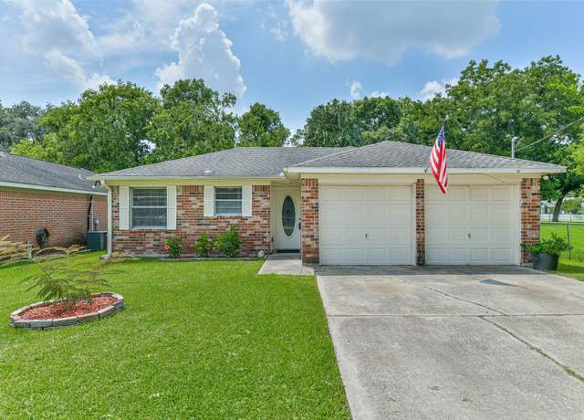 Property at 115 N Shirley St, Alvin, TX 77511, 3 beds, 1.5 baths