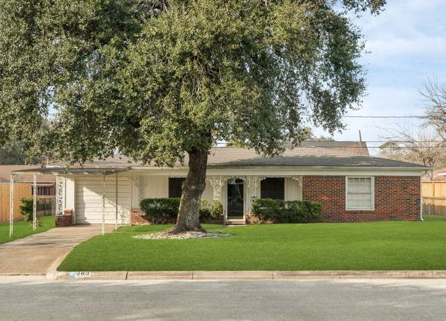 Property at 303 Woodard St, Houston, TX 77009, 3 beds, 1 bath
