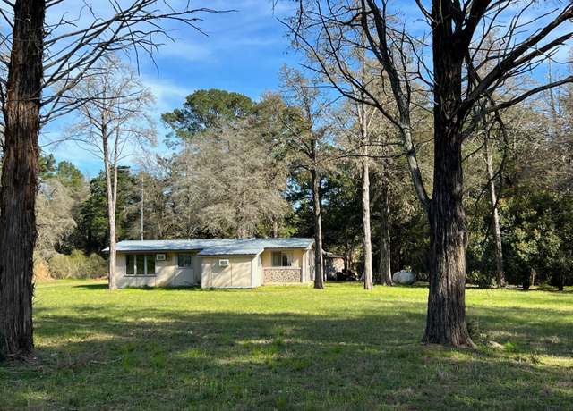 Property at 1102 Pine Crest Dr, New Ulm, TX 78950, 1 bed, 1 bath