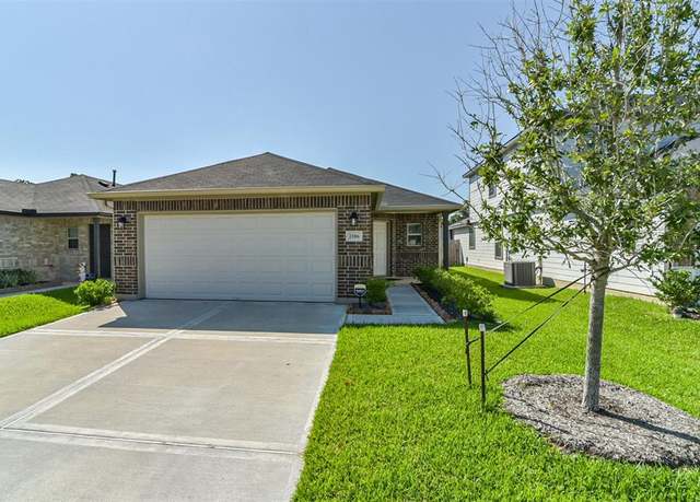 Property at 2106 Twisted Cedar Ct, Conroe, TX 77301, 4 beds, 2 baths