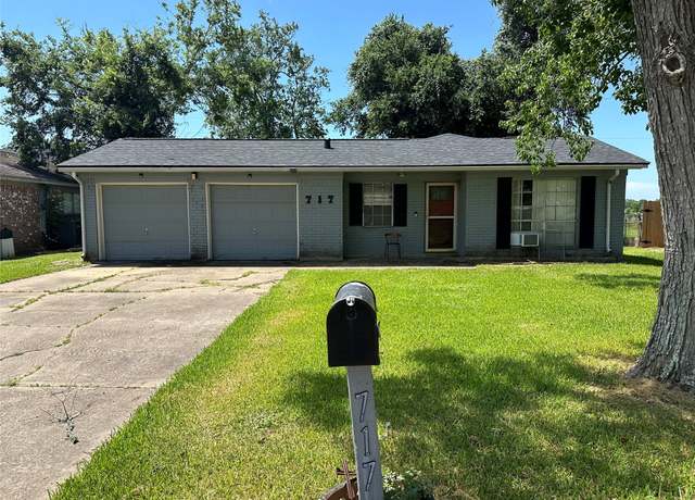 Property at 717 Circle Way, Alvin, TX 77511, 3 beds, 2 baths