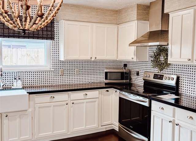 Property at 16111 Queensdale Dr, Houston, TX 77082, 2 beds, 2 baths
