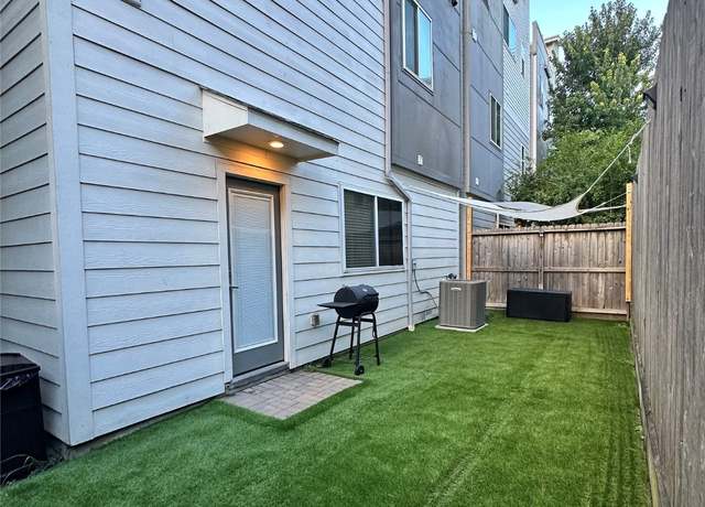 Property at 311 Eado Park Cir, Houston, TX 77020, 3 beds, 3.5 baths