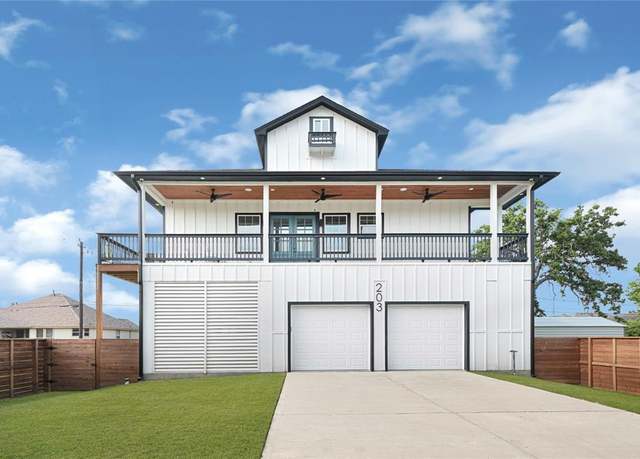 Property at 203 Dwire Dr, La Porte, TX 77571, 4 beds, 2.5 baths