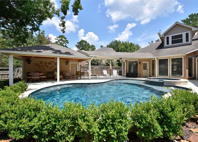 Property at 11 Redhaven Pl, The Woodlands, TX 77381, 4 beds, 3 baths