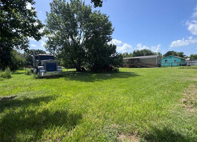 Property at 701 Dunlap St, El Campo, TX 77437