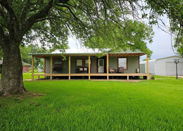 Property at 11617 Sunnyside Dr, Mont Belvieu, TX 77523, 3 beds, 2 baths