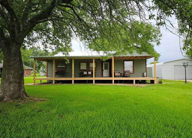 Property at 11617 Sunnyside Dr, Mont Belvieu, TX 77523, 3 beds, 2 baths