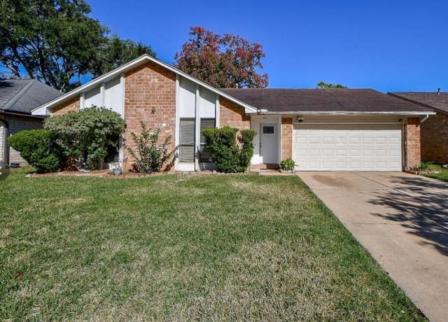Property at 3031 Shawnee Dr, Sugar Land, TX 77479, 3 beds, 2 baths