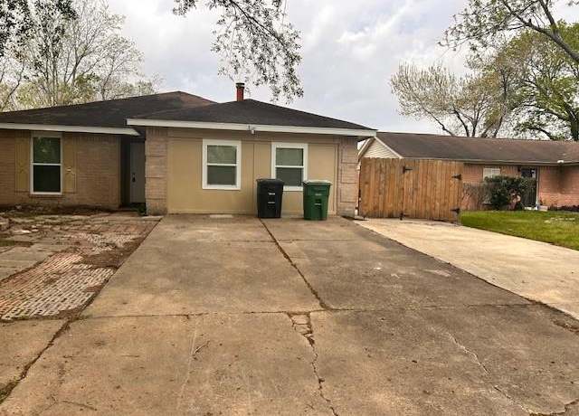 Property at 15834 Bazelbriar Ln, Houston, TX 77489, 4 beds, 2 baths