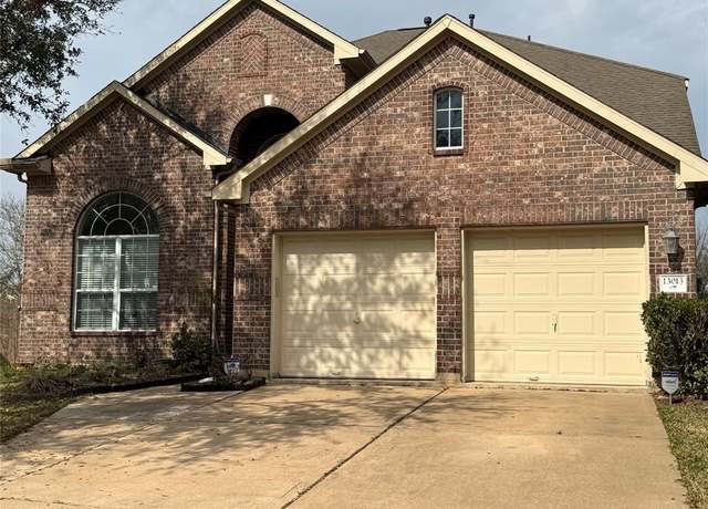Property at 13013 Fair Breeze Ln, Pearland, TX 77584, 5 beds, 3.5 baths