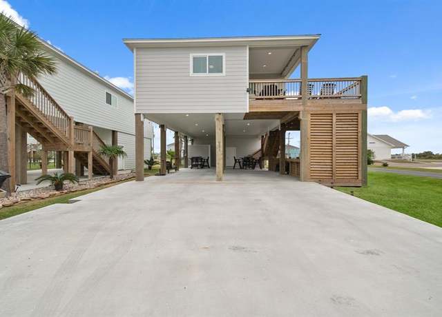 Property at 991 Seadrift Dr, Port Bolivar, TX 77650, 4 beds, 3 baths