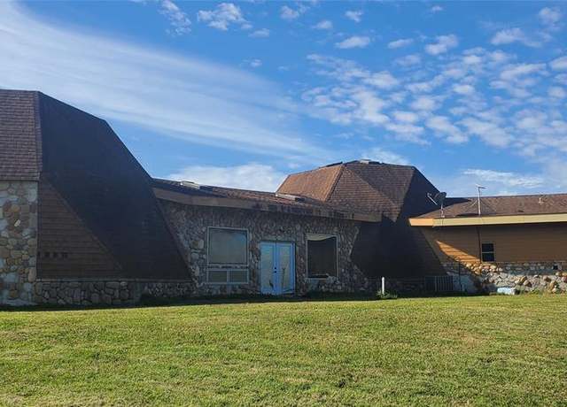 Property at 10335 County Road 200, Alvin, TX 77511, 2 beds, 2.5 baths