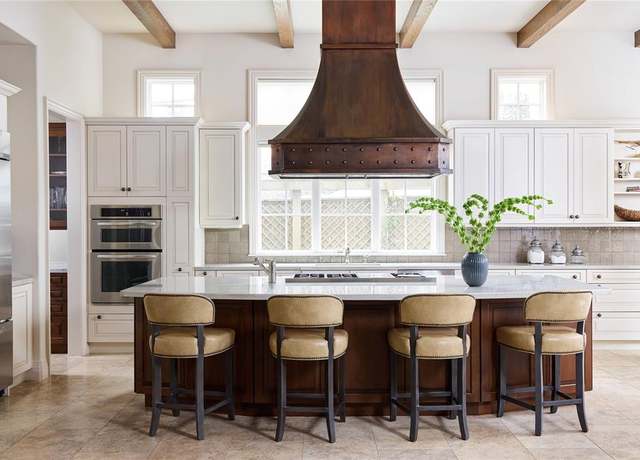 Property at 41 Tiel Way, Houston, TX 77019, 5 beds, 7.5 baths