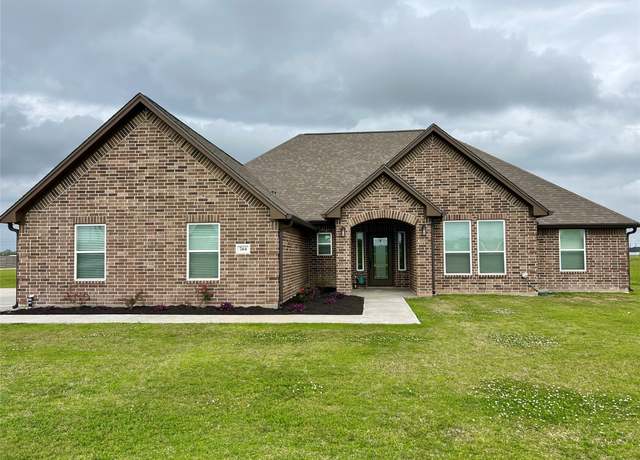 Property at 744 Quarter Horse Trl, Angleton, TX 77515, 4 beds, 2.5 baths