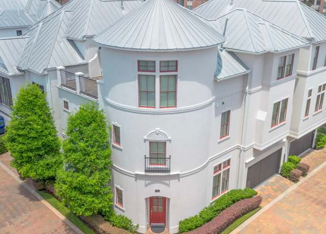 Property at 6048 Post Oak Green Ln, Houston, TX 77055, 3 beds, 3.5 baths