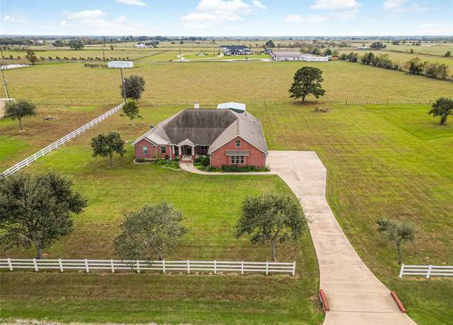 Property at 32027 Meadow View Ln, Waller, TX 77484, 3 beds, 2.5 baths